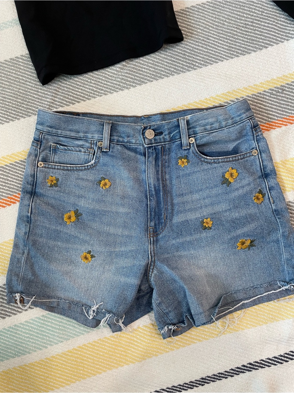 American Eagle Outfitters Blue Denim Shorts with Yellow Floral Embroidery size 6